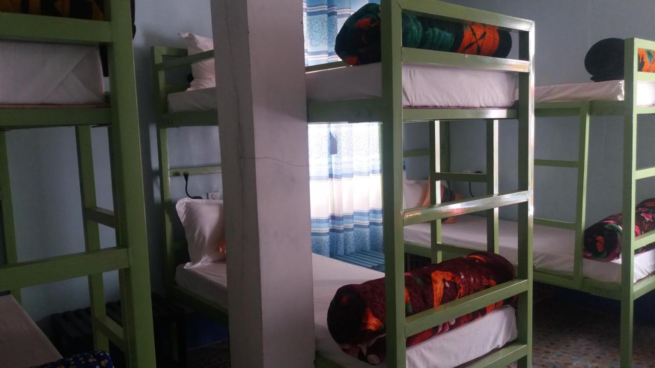 Hostel Roma Inn Кало Екстер'єр фото
