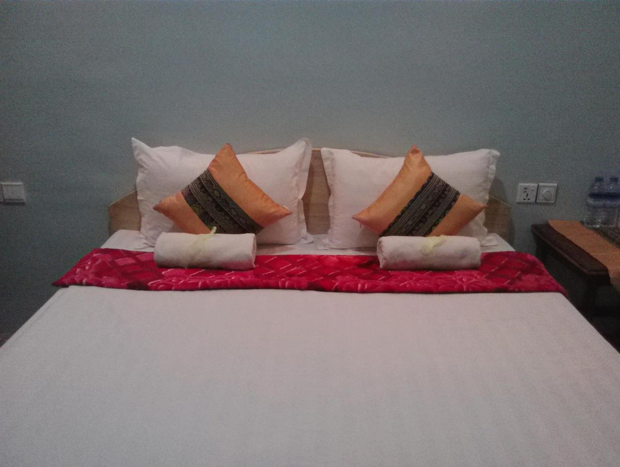 Hostel Roma Inn Кало Екстер'єр фото