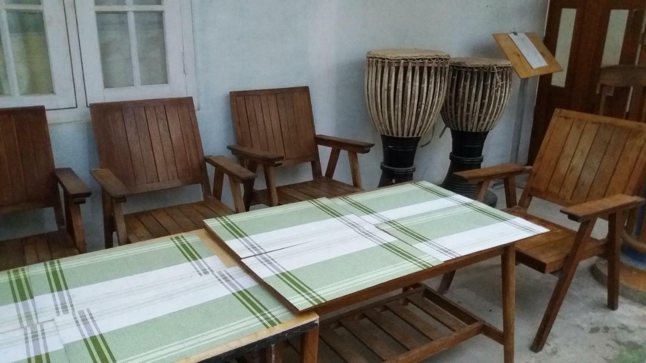 Hostel Roma Inn Кало Екстер'єр фото