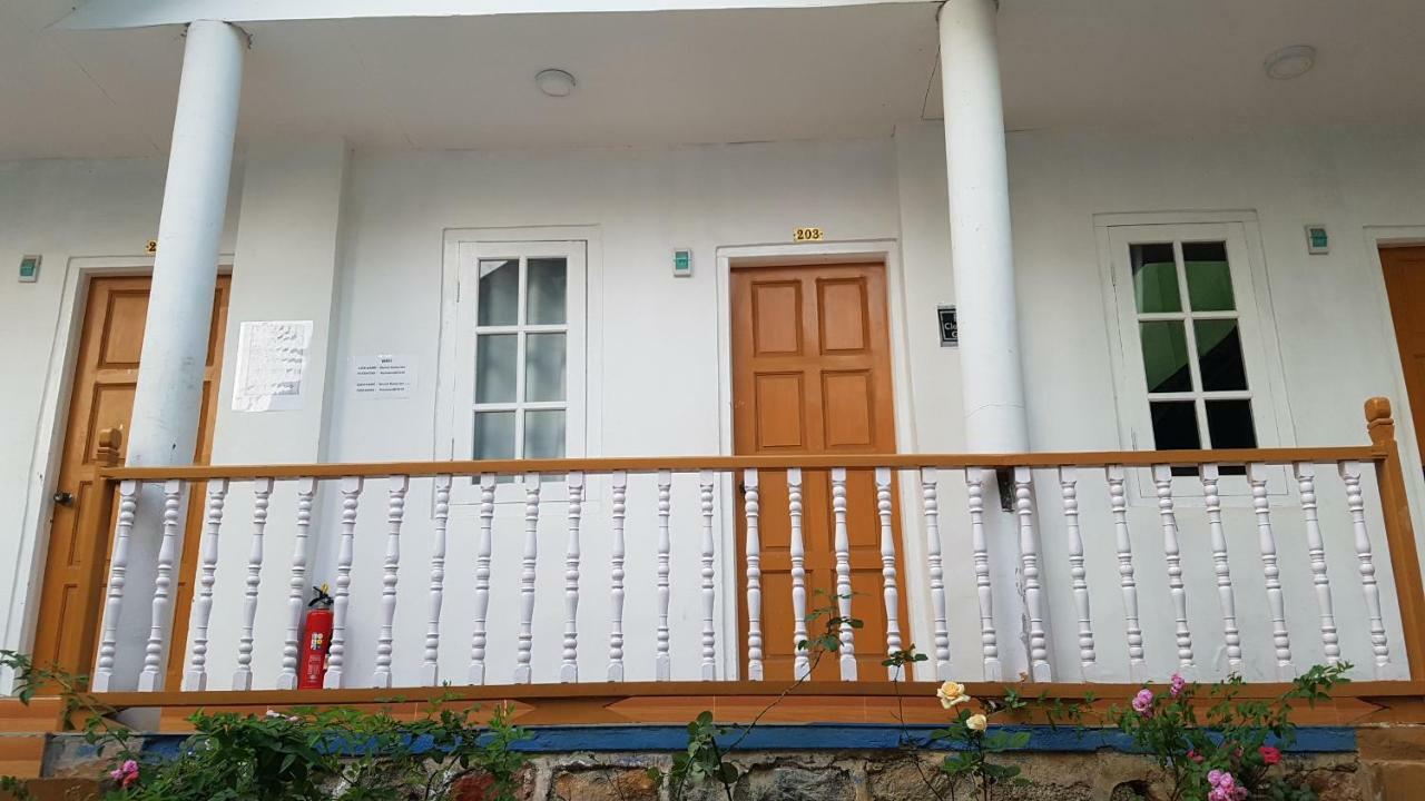 Hostel Roma Inn Кало Екстер'єр фото