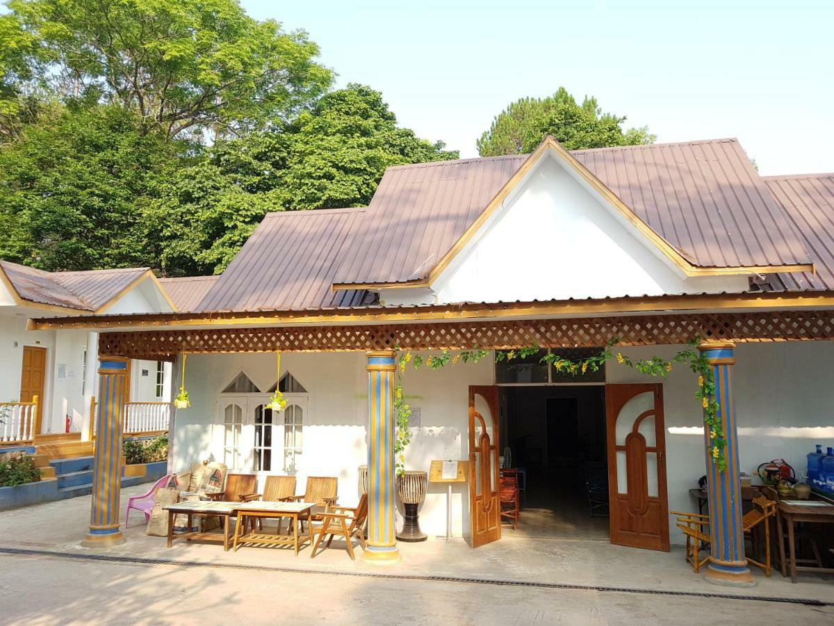 Hostel Roma Inn Кало Екстер'єр фото